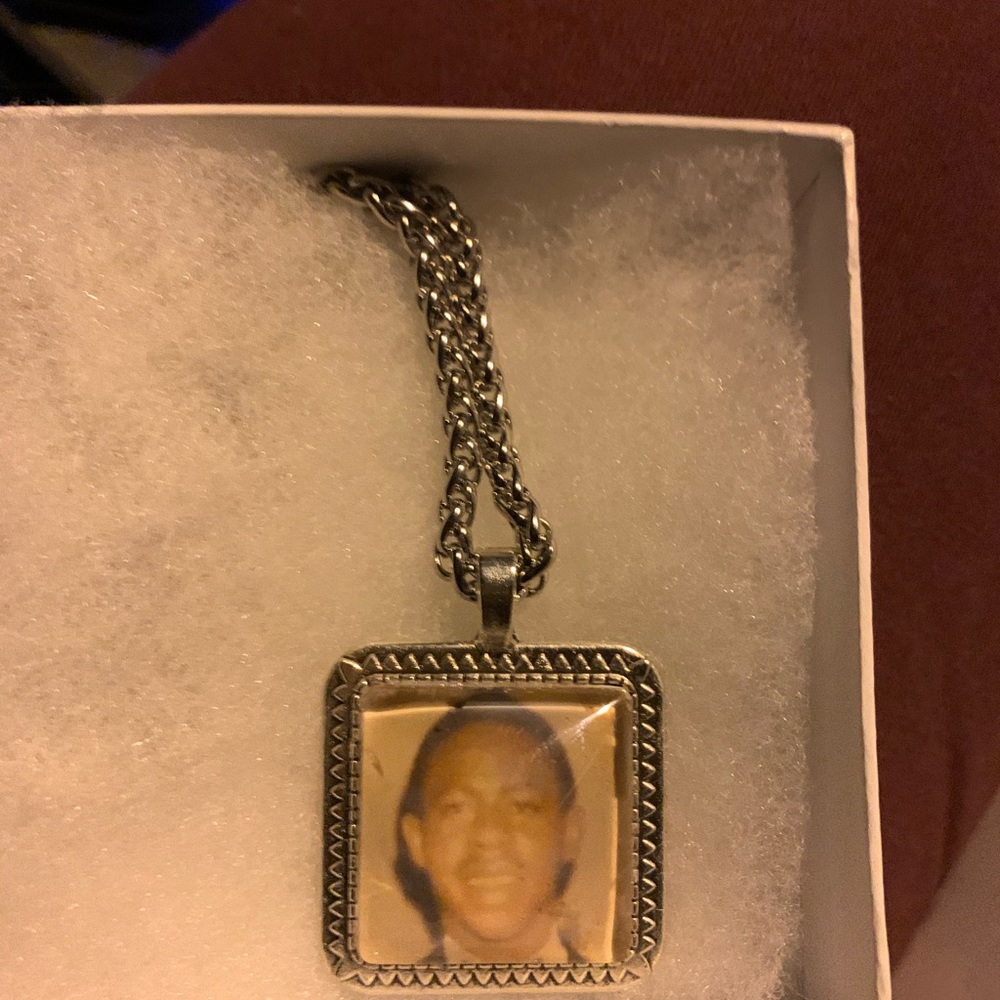 Keepsakes - Picture 2 of 5